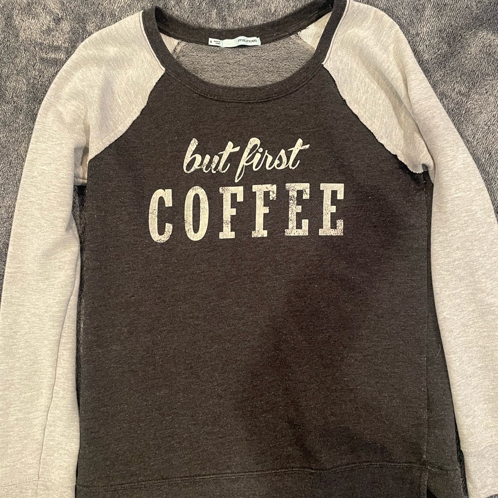 Women’s crew neck sweatshirt